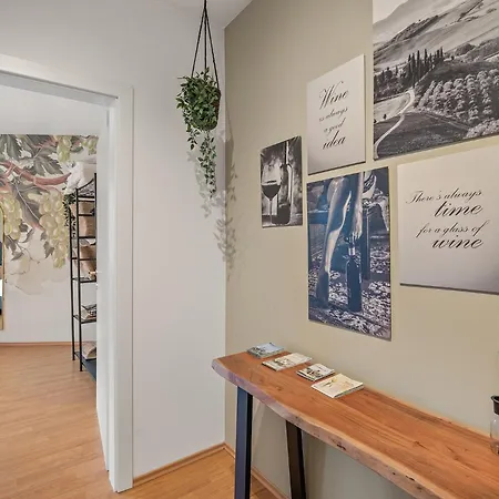 Dreamfactory Residences - Wine Escapes # 3br Apartment Langenlois